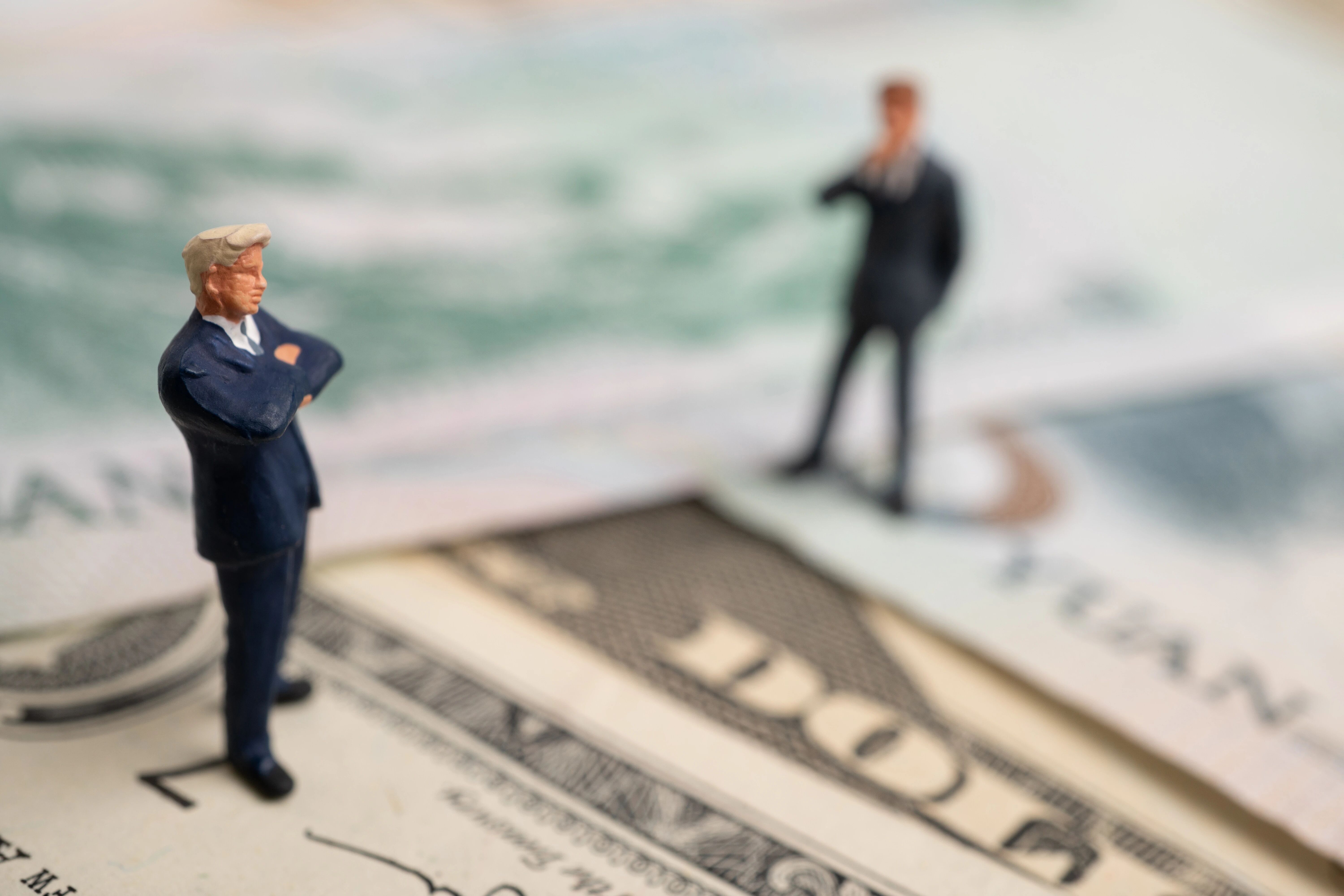 每人2000美元？特朗普“关税红包