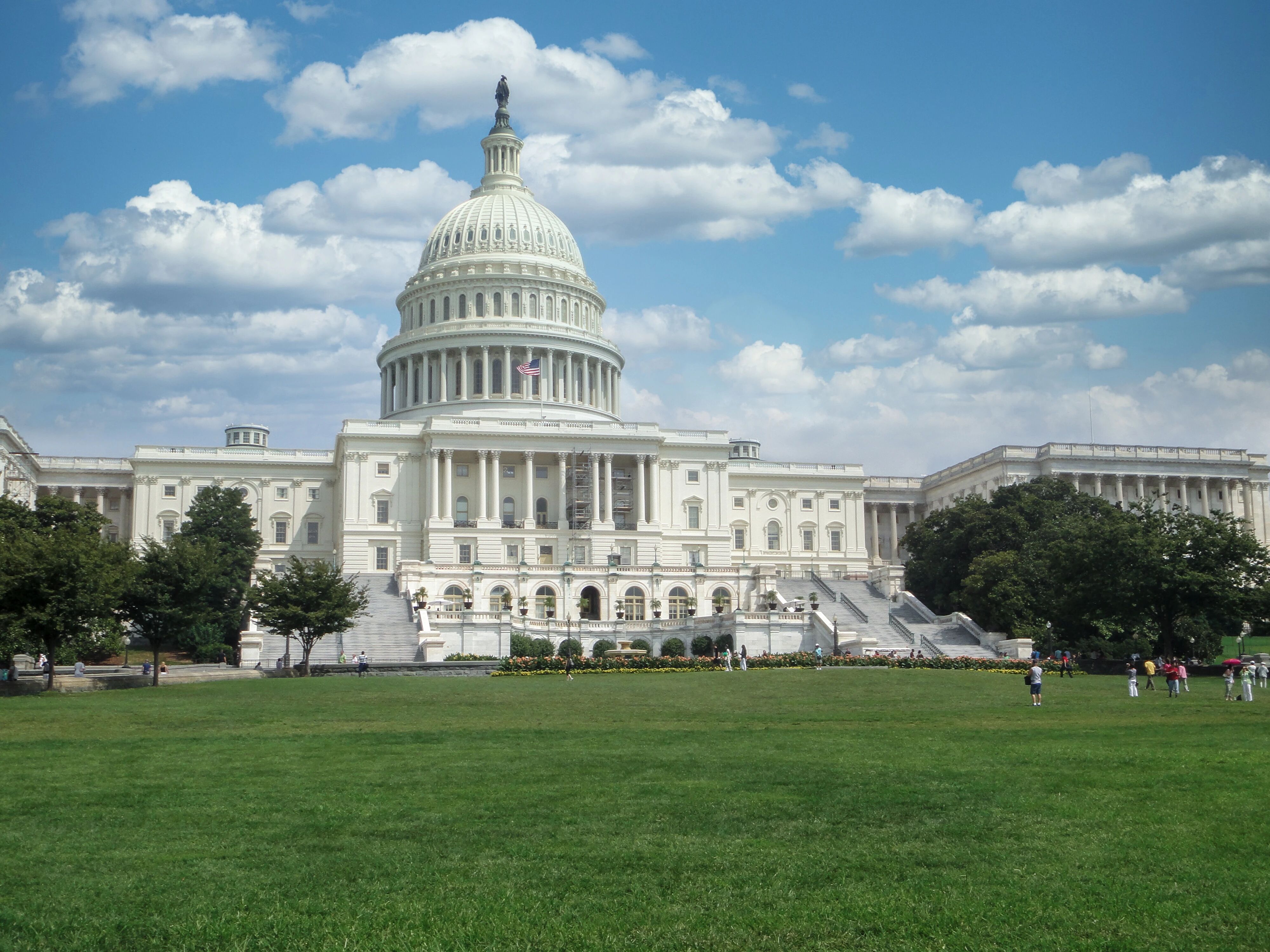 3月美国移民排期：EB-1大幅推进